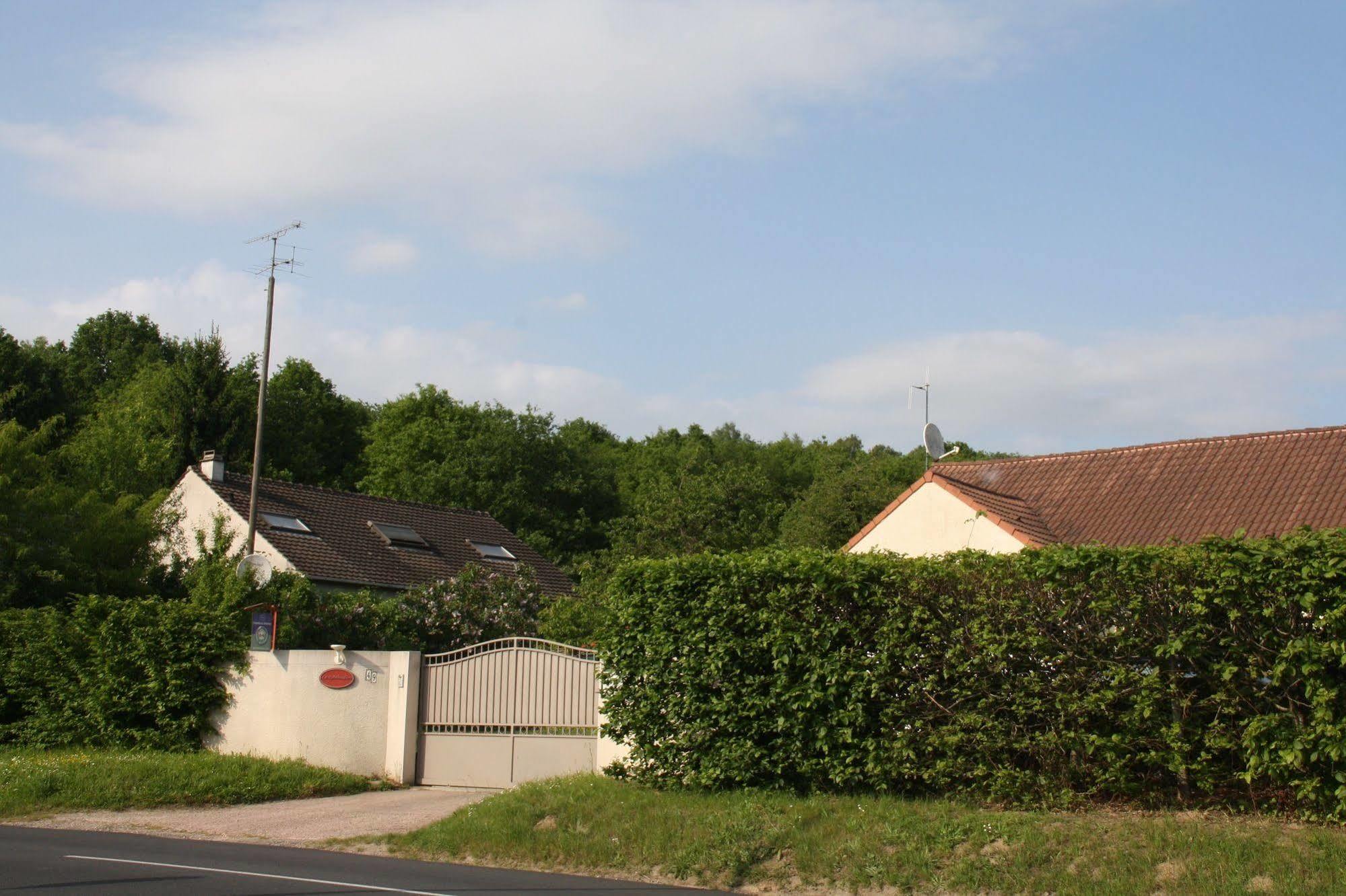 La Raimbaudiere Bed and Breakfast Guigneville-sur-Essonne Exteriör bild